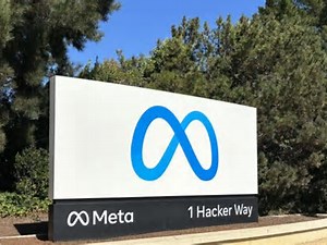 Meta é acusada de usar IA para escolher demitidos, mas prova do critério ainda trava ação